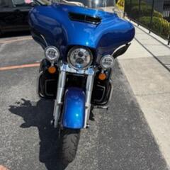 2015 Harley-Davidson® Street Glide® FLHX thumb 1