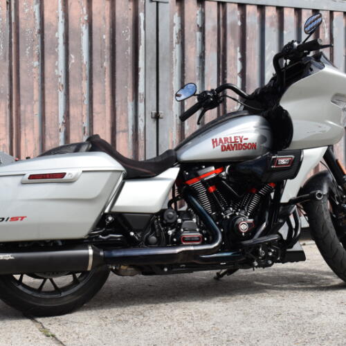 2025 Harley-Davidson® CVO™ Road Glide® ST FLTRXSTSE thumb 1