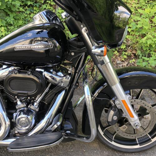 2021 Harley-Davidson® Street Glide® Vivid Black thumb 3