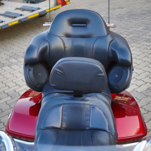 2015 Harley-Davidson® CVO™ Road Glide® Ultra Two-Tone Burgundy Blaze/Typhoon Maroon thumb 1