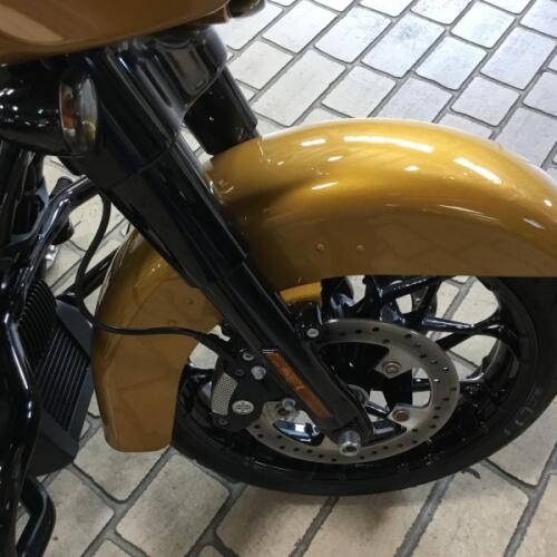 2023 Harley-Davidson® Street Glide® Special Prospect Gold - Black Finish thumb 2