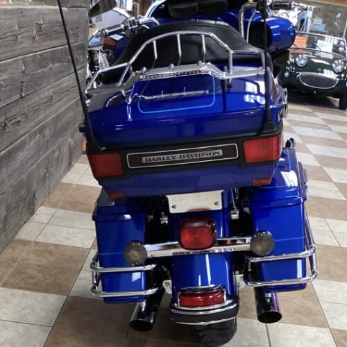 2010 Harley-Davidson® Electra Glide® Ultra Classic® Flame Blue Pearl thumb 1