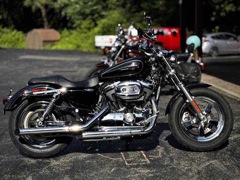 2015 Harley-Davidson® 1200 Custom Vivid Black