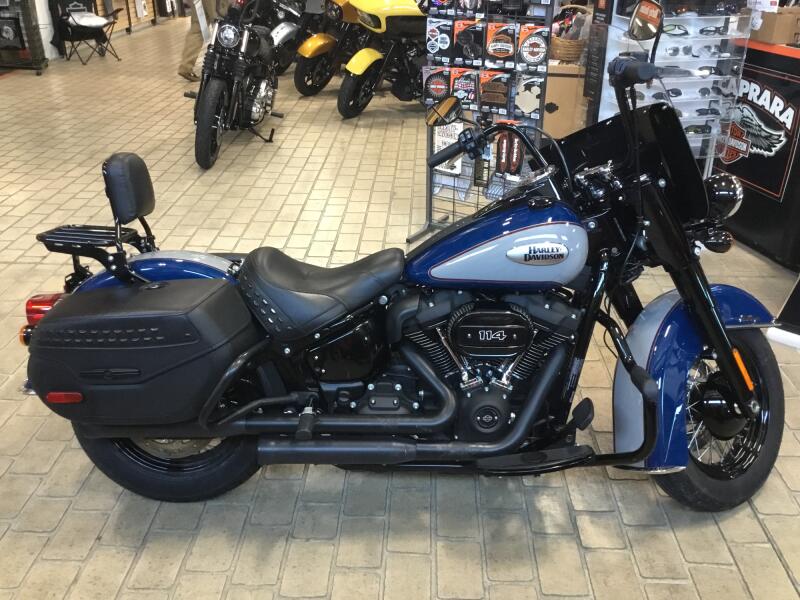 2023 Harley-Davidson® Heritage Classic Bright Billiard Blue/Billiard Gray - Black Finish