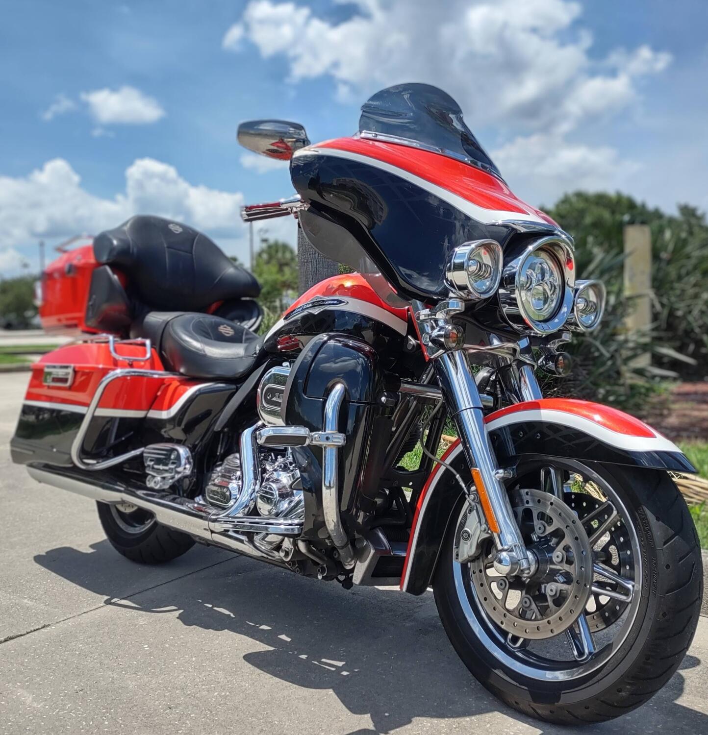 Harley-Davidson® CVO™ Ultra Classic® Electra Glide® 2012