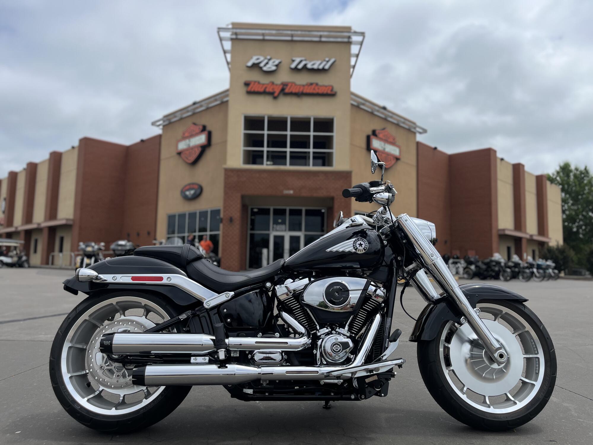 2026 Harley-Davidson® Fat Boy® FLFB Vivid Black Chrome Trim