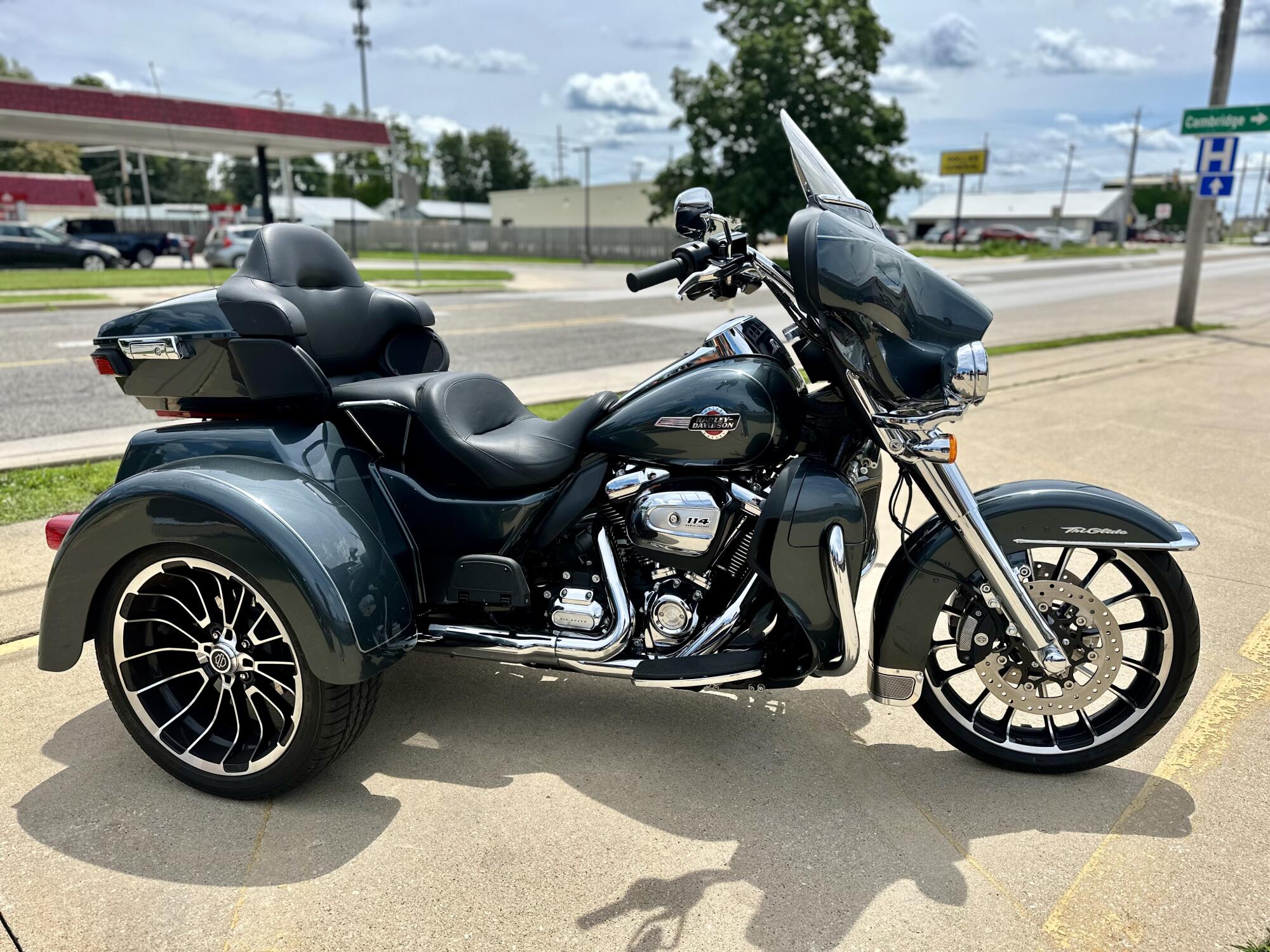 FLHTCUTG 2025 Tri Glide® Ultra