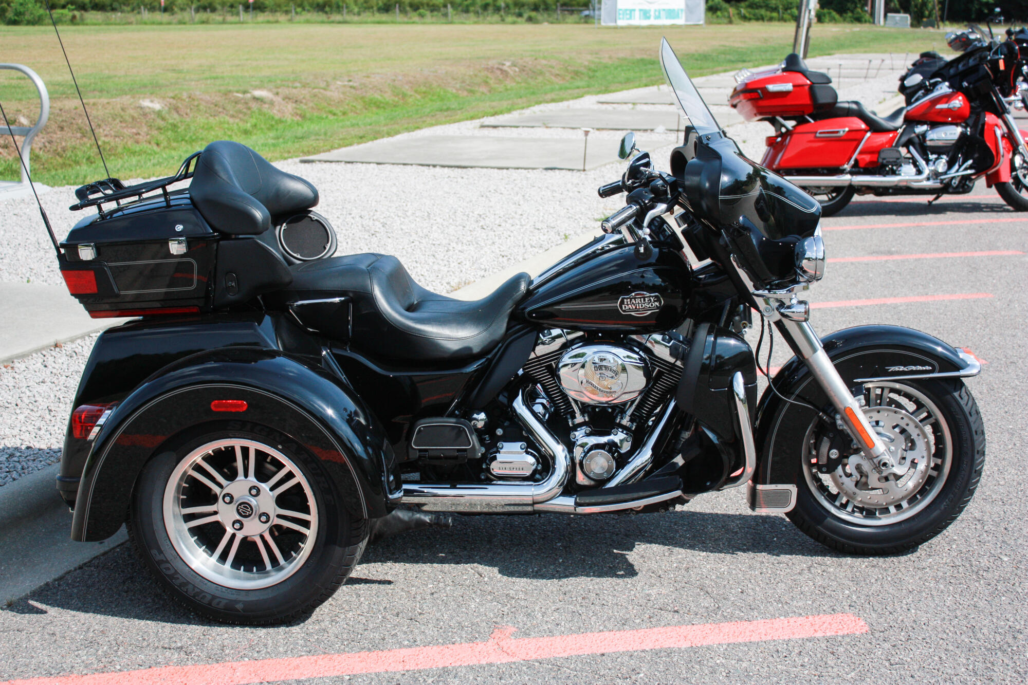 2013 Harley-Davidson® FLHTCUTG Tri Glide™ Ultra Classic®