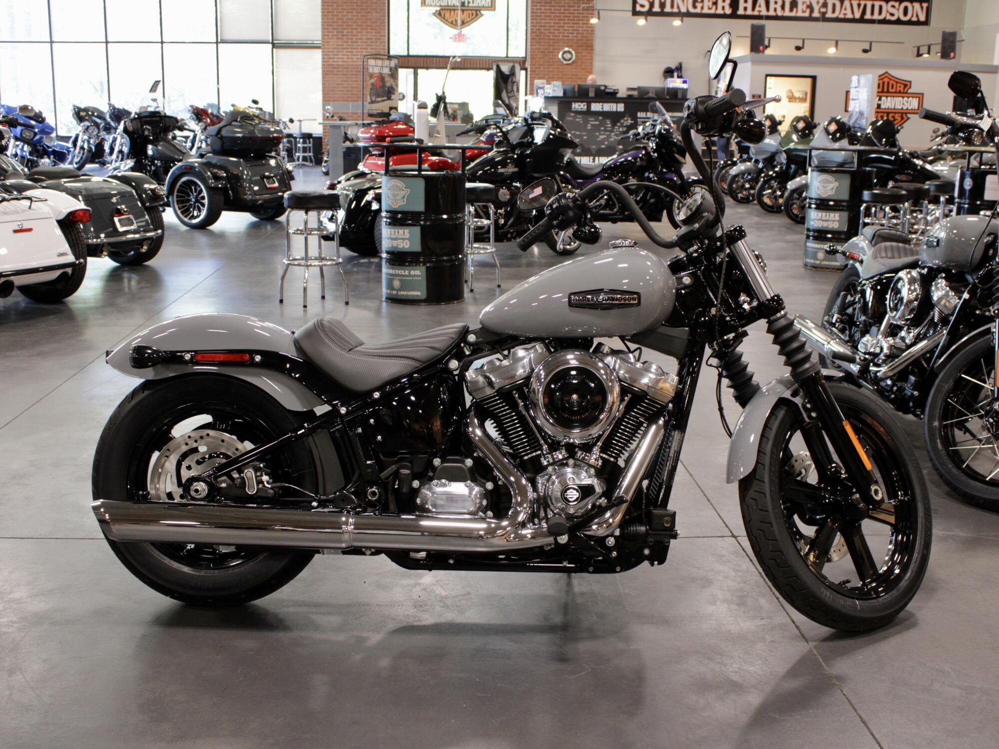 2026 Harley-Davidson Street Bob Cruiser FXBB