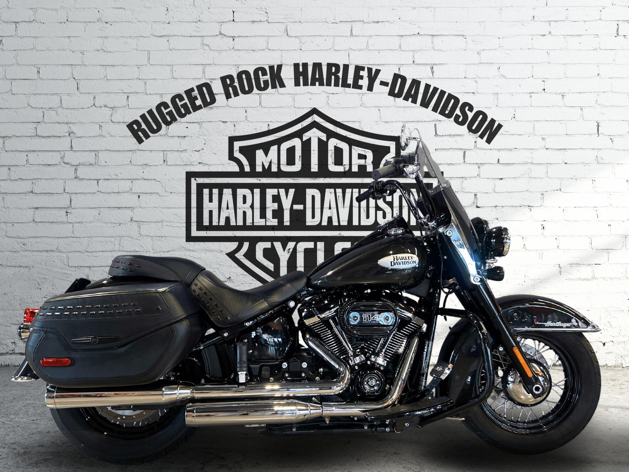 2021 Harley-Davidson® Heritage Classic 114 Black Jack Metallic