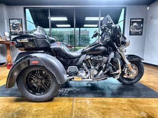 2017 Harley-Davidson® Tri Glide® Ultra Black