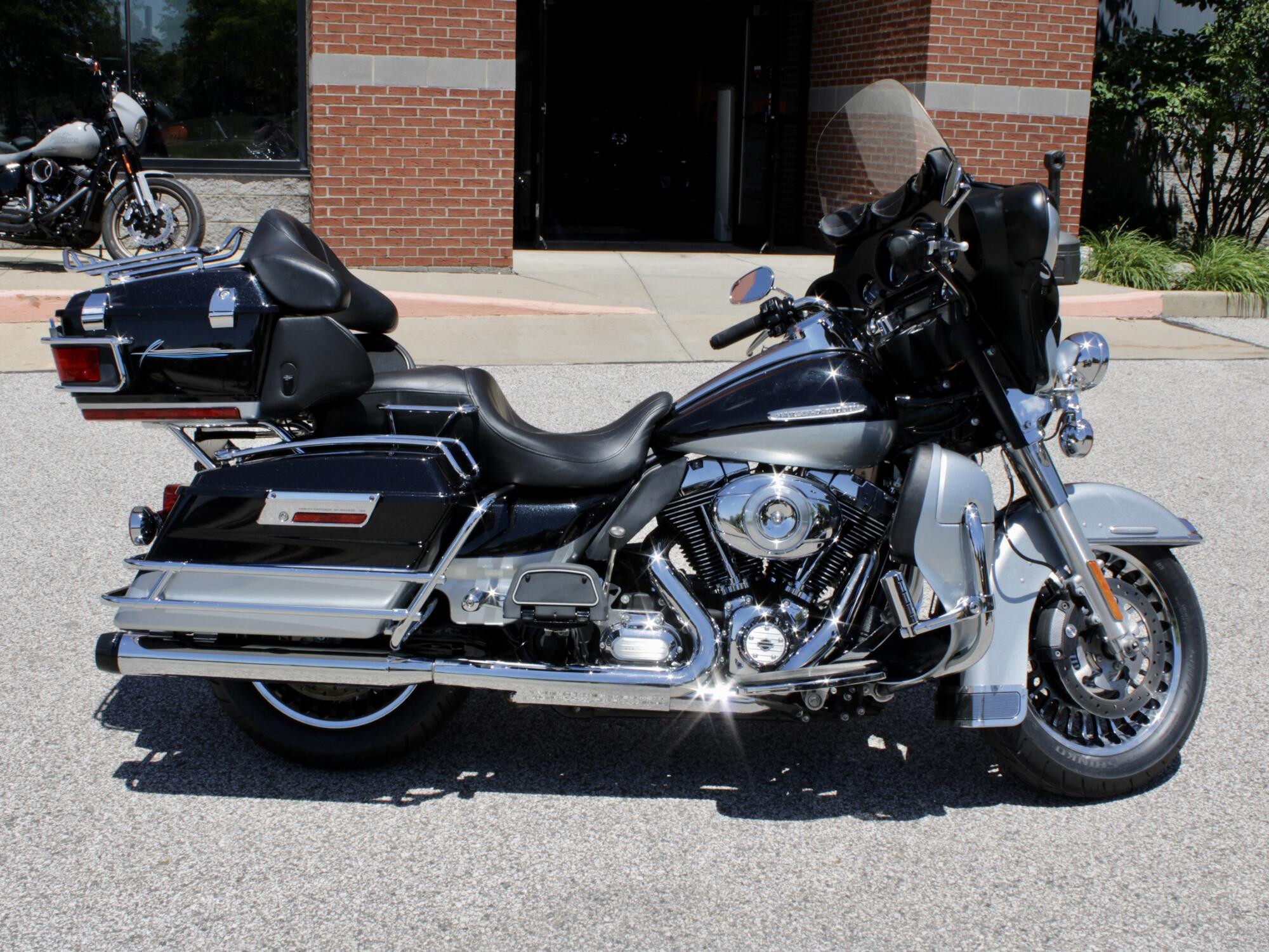 2012 Harley-Davidson Electra Glide Ultra Limited Grand American Touring