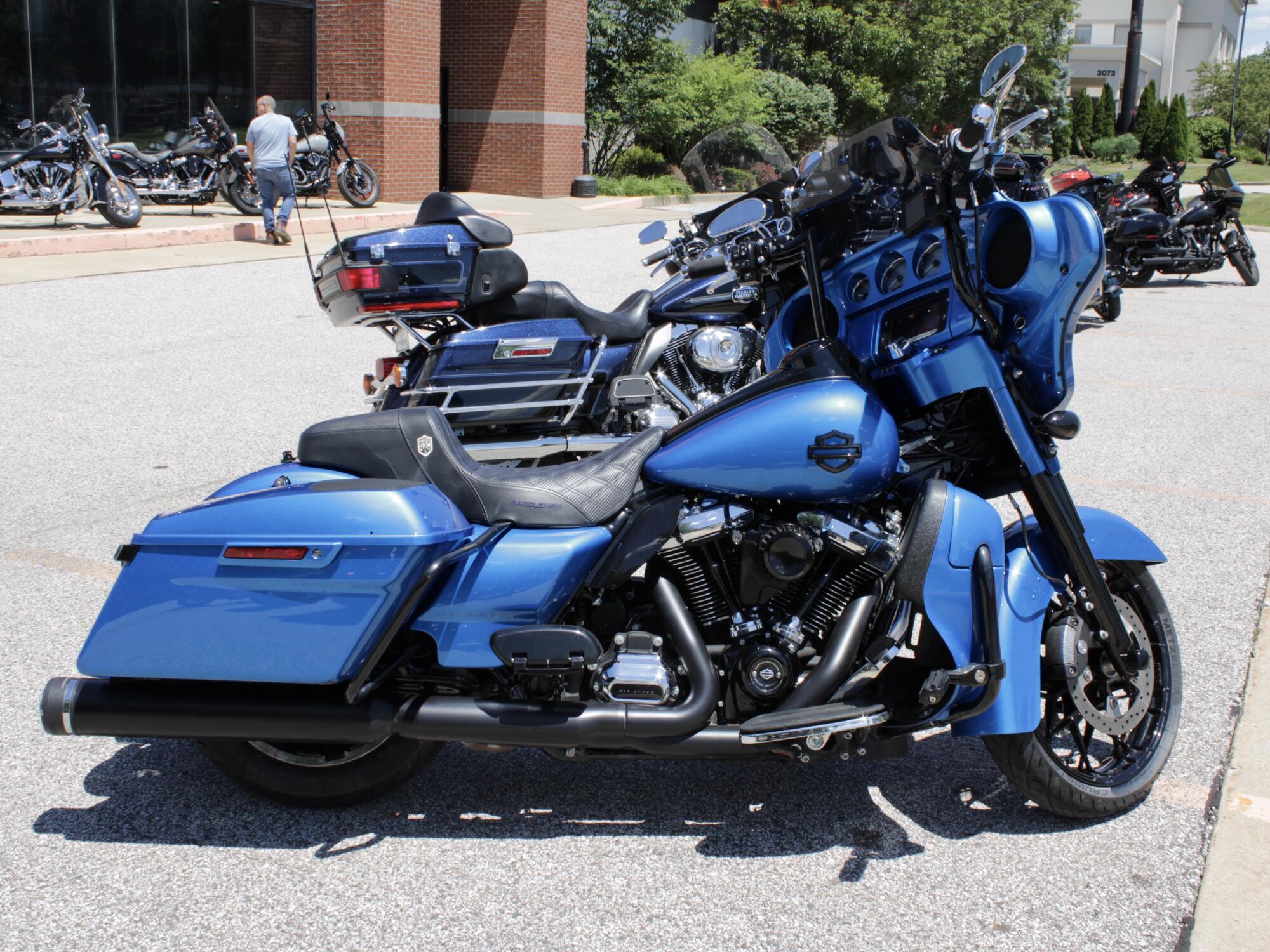 2018 Harley-Davidson® Street Glide® Electric Blue