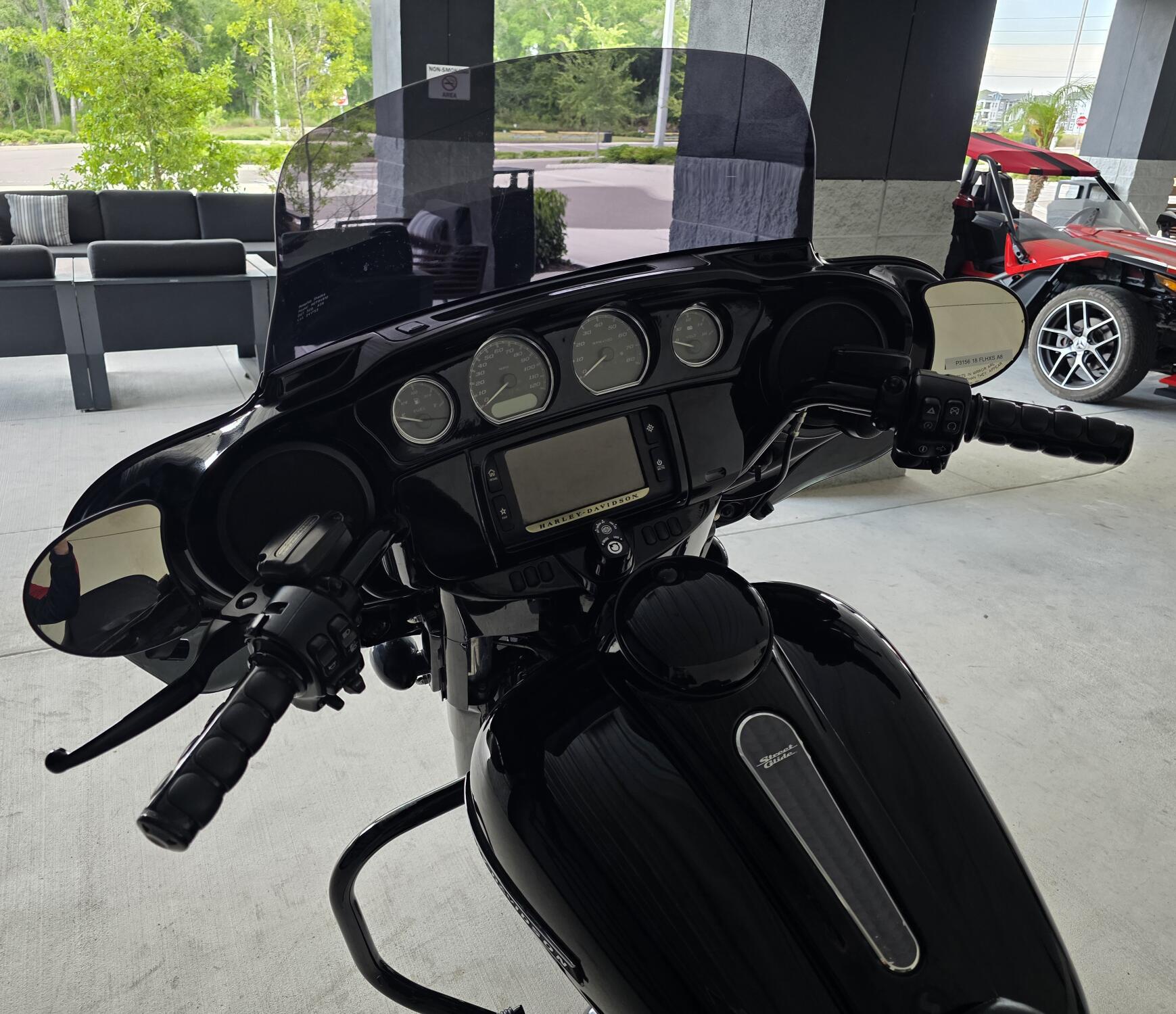 2018 Harley-Davidson® Street Glide® Special Vivid Black with Tour Pak!, photo 13