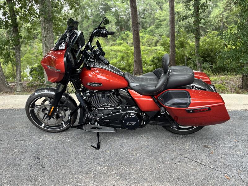 FLHX 2024 Street Glide®