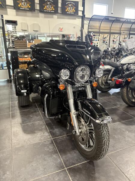 2024 Tri-Glide 114
