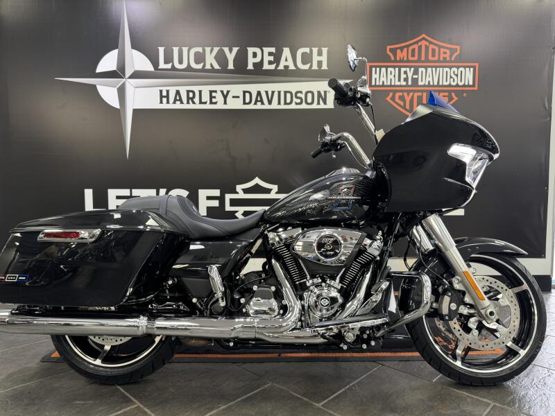 2026 Harley-Davidson® Road Glide® Midnight Ember