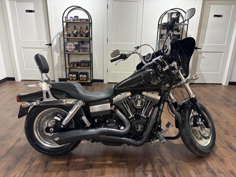 FXDFSE2 2010 CVO™ Fat Bob®