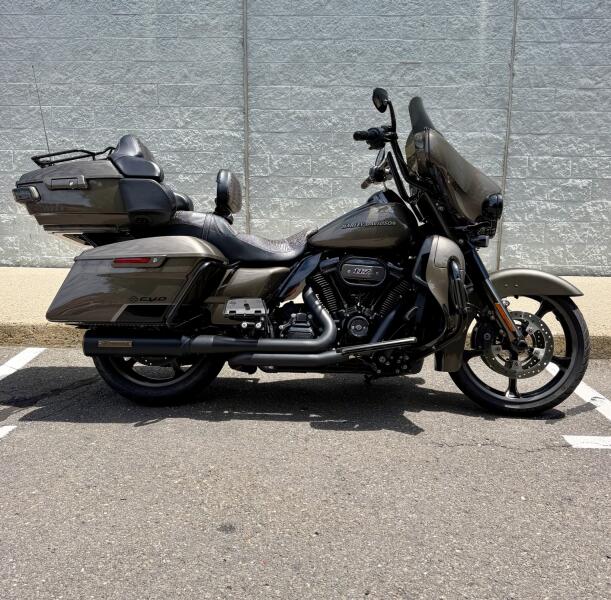 2021 FLHTKSE CVO™ Limited