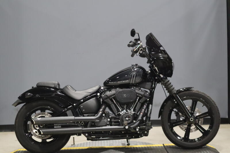 2024 Harley-Davidson<sup>®</sup> Street Bob<sup>®</sup> 114 FXBBS