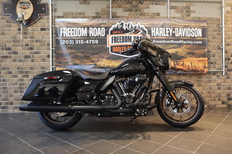 2022 Street Glide® ST (FLHXST)