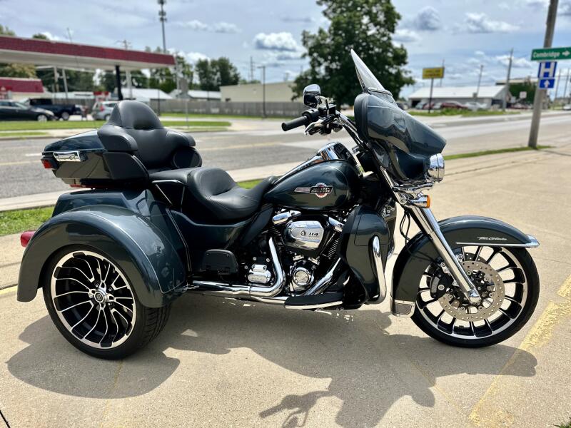 FLHTCUTG 2025 Tri Glide® Ultra