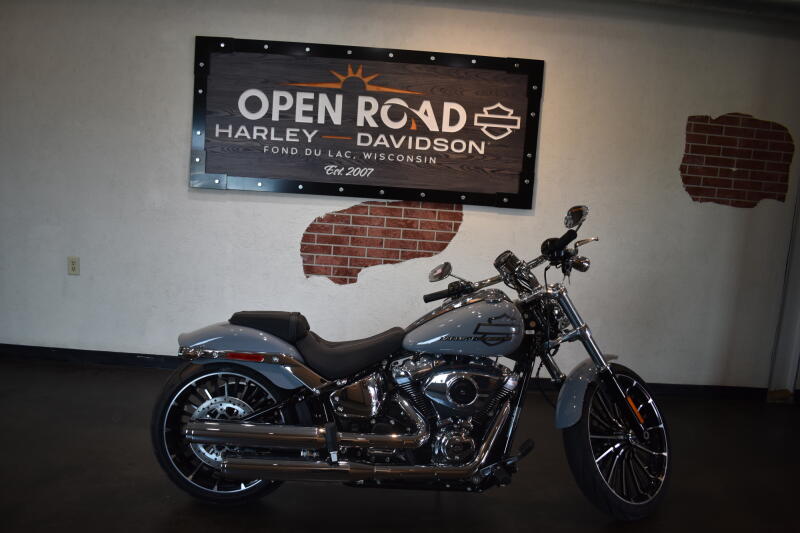 2026 Harley-Davidson® Breakout® Dark Billiard Gray Chrome Trim