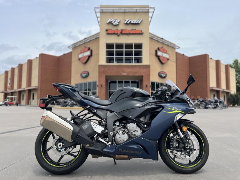 2022 Kawasaki Ninja® ZX™-6R ZX636GLF ABS Metallic Matte Graphenesteel Diablo Black 012394
