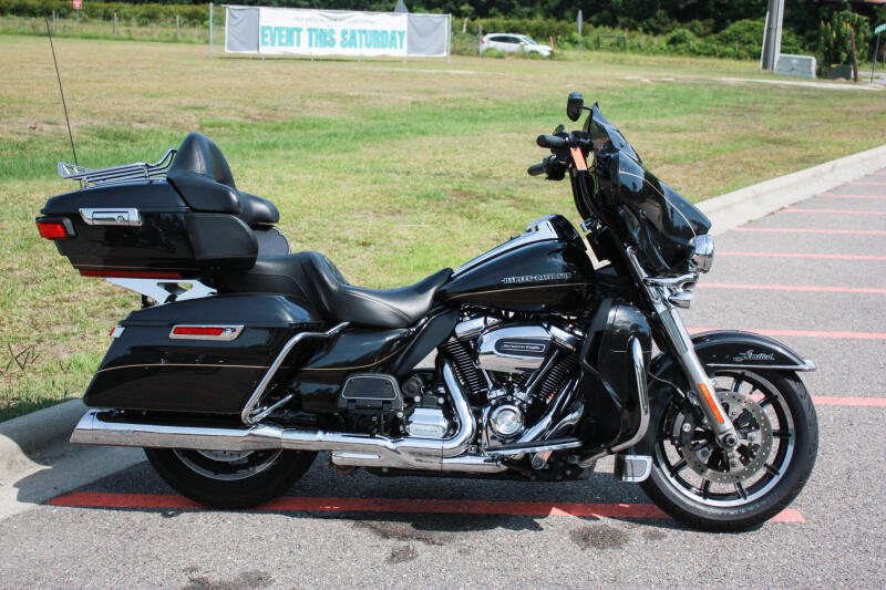 2017 Harley-Davidson® FLHTK Ultra Limited