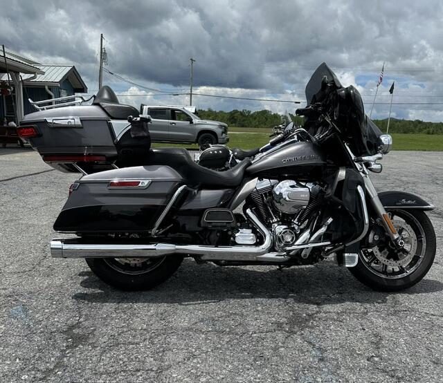2014 Harley-Davidson® Ultra Limited Charcoal Pearl & Vivid Black