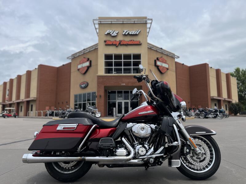 2012 Harley-Davidson® FLHTK Electra Glide® Ultra Limited EMBR RED/MERLOT 693268