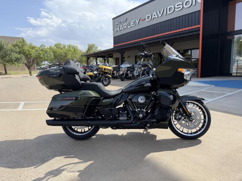 2026 Harley-Davidson® Road Glide Limited Olive Steel Metallic / Vivid Black Black Trim