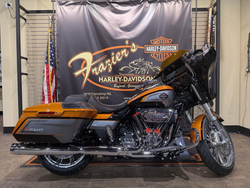 2026 Harley-Davidson® CVO Street Glide TORCHED ORANGE W/ PINSTRIPE