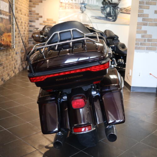 2014 Electra Glide® Ultra Classic® (FLHTCU) thumb 3
