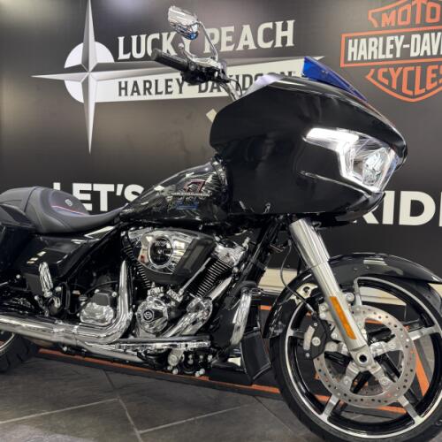 2026 Harley-Davidson® Road Glide® Midnight Ember thumb 3