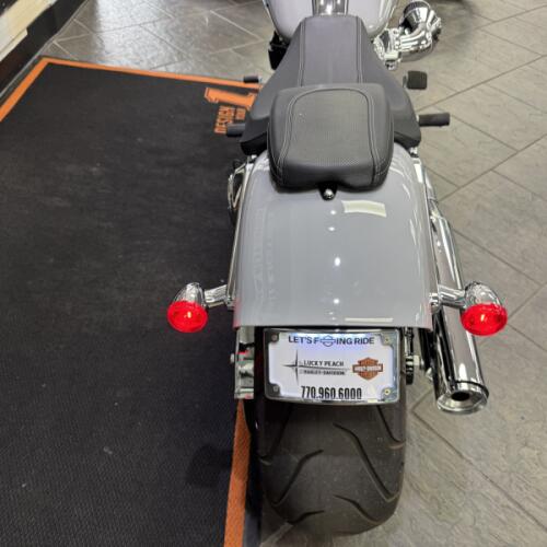 2024 Harley-Davidson® Breakout® 117 Billiard Gray thumb 0