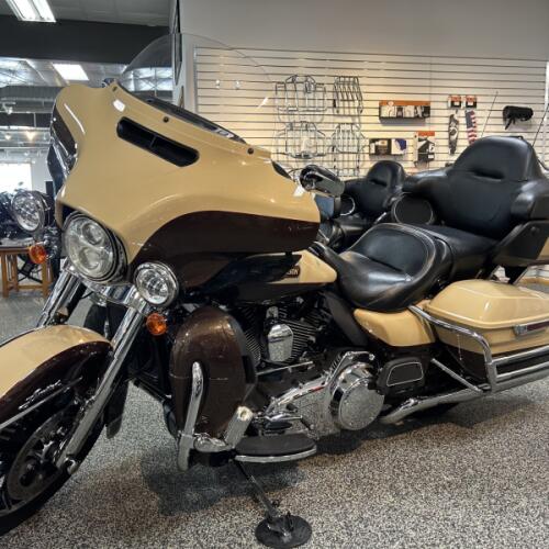 2014 Harley-Davidson® FLHTK Electra Glide® Ultra Limited thumb 3
