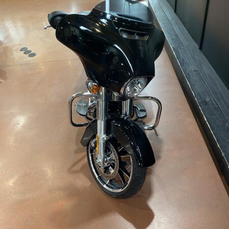 2023 Harley-Davidson® Street Glide® BLACK thumb 1