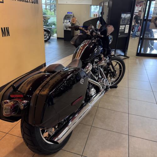 2026 Harley-Davidson® Low Rider® ST Vivid Black Black Trim thumb 0