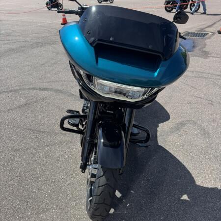 2026 Harley-Davidson® Road Glide® thumb 2