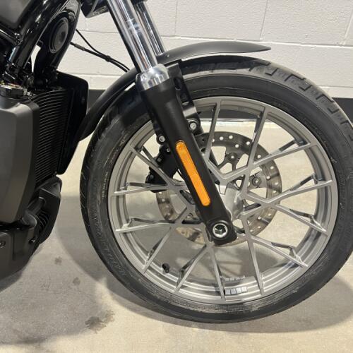 2026 Harley-Davidson® Nightster® Special Black Denim RH975S thumb 2
