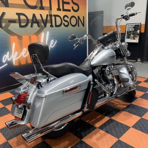 2014 Harley-Davidson Road King FLHR thumb 3