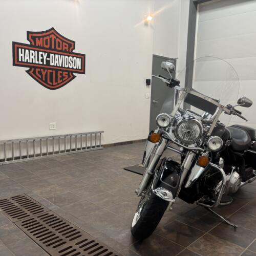 2012 Harley-Davidson® Road King® Classic Vivid Black thumb 0