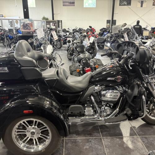 2024 Tri-Glide 114 thumb 0
