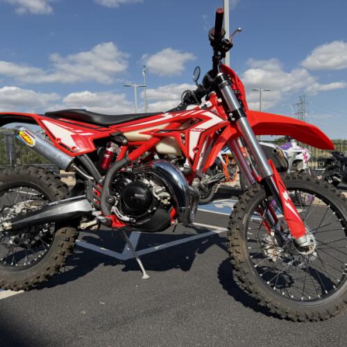  2024 300 XTRAINER thumb 1