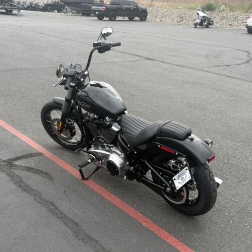 FXBB 2026 Street Bob® thumb 3