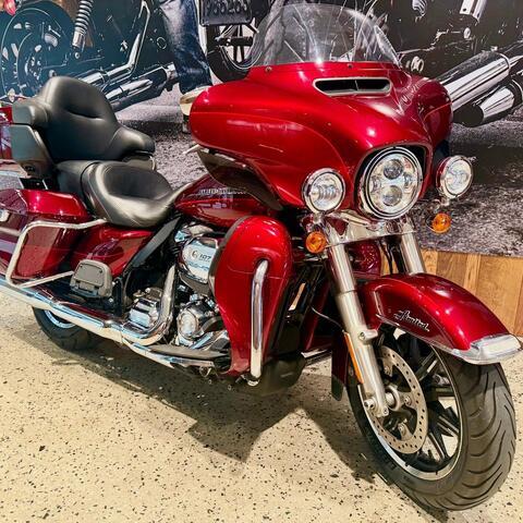 Harley-Davidson® Ultra Limited 2016 FLHTK  thumb 3