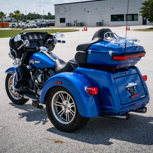 2024 Harley-Davidson Tri Glide Ultra FLHTCUTG thumb 0