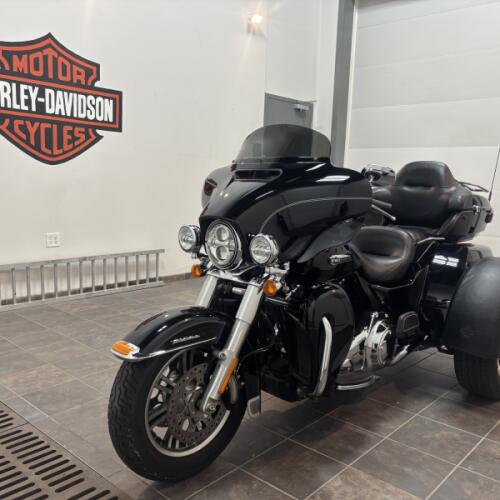 PENDING FLHTCUTG 2015 Tri Glide® Ultra thumb 0