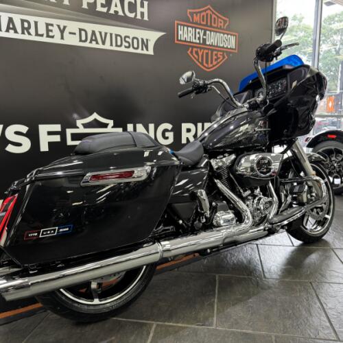 2026 Harley-Davidson® Road Glide® Midnight Ember thumb 0